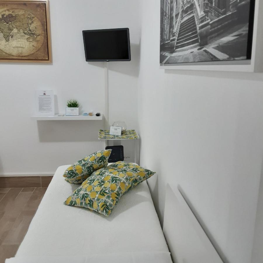 La Camera Di Stella - Ai Normanni Hotel Palermo Bagian luar foto