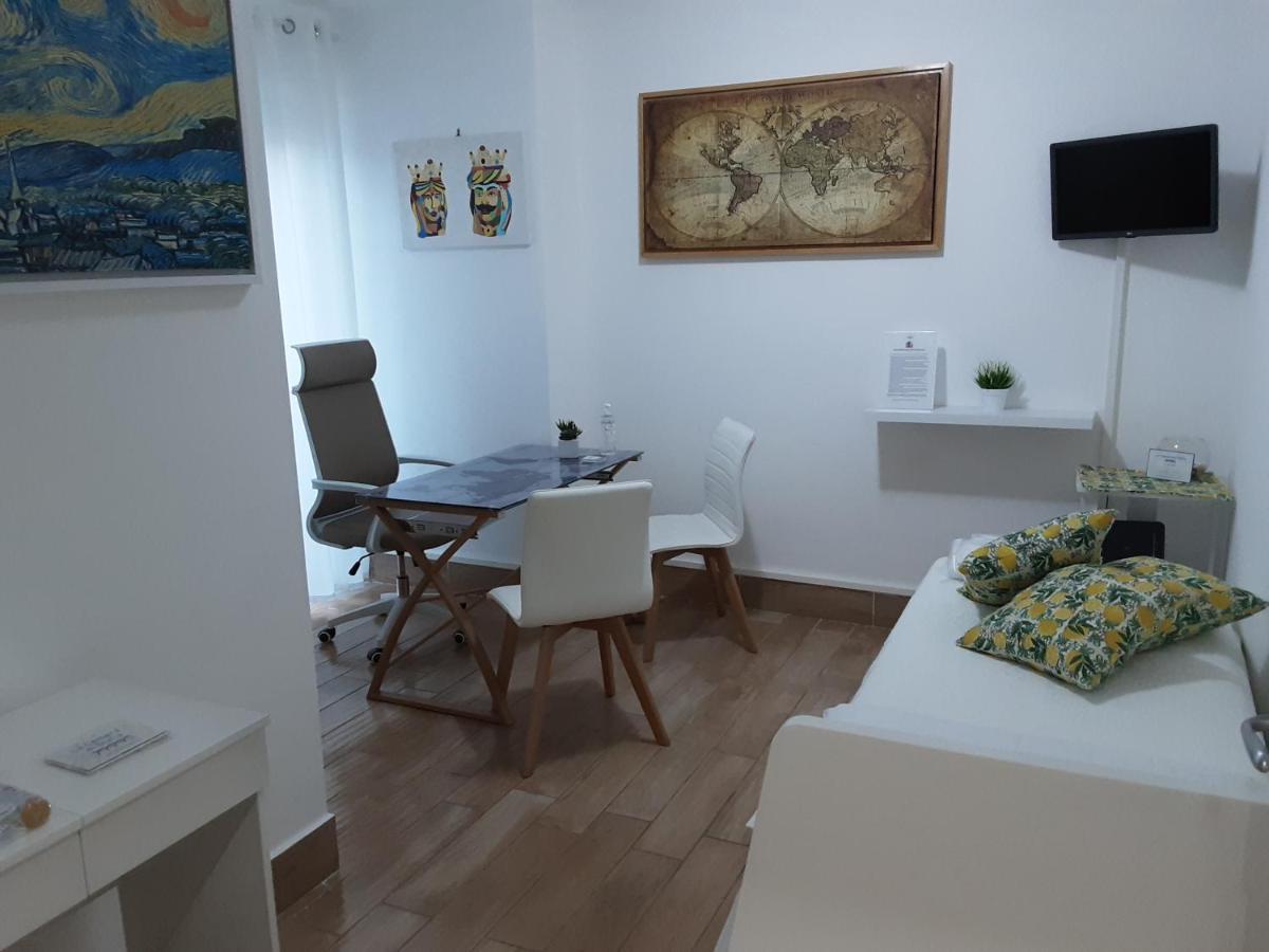 La Camera Di Stella - Ai Normanni Hotel Palermo Bagian luar foto