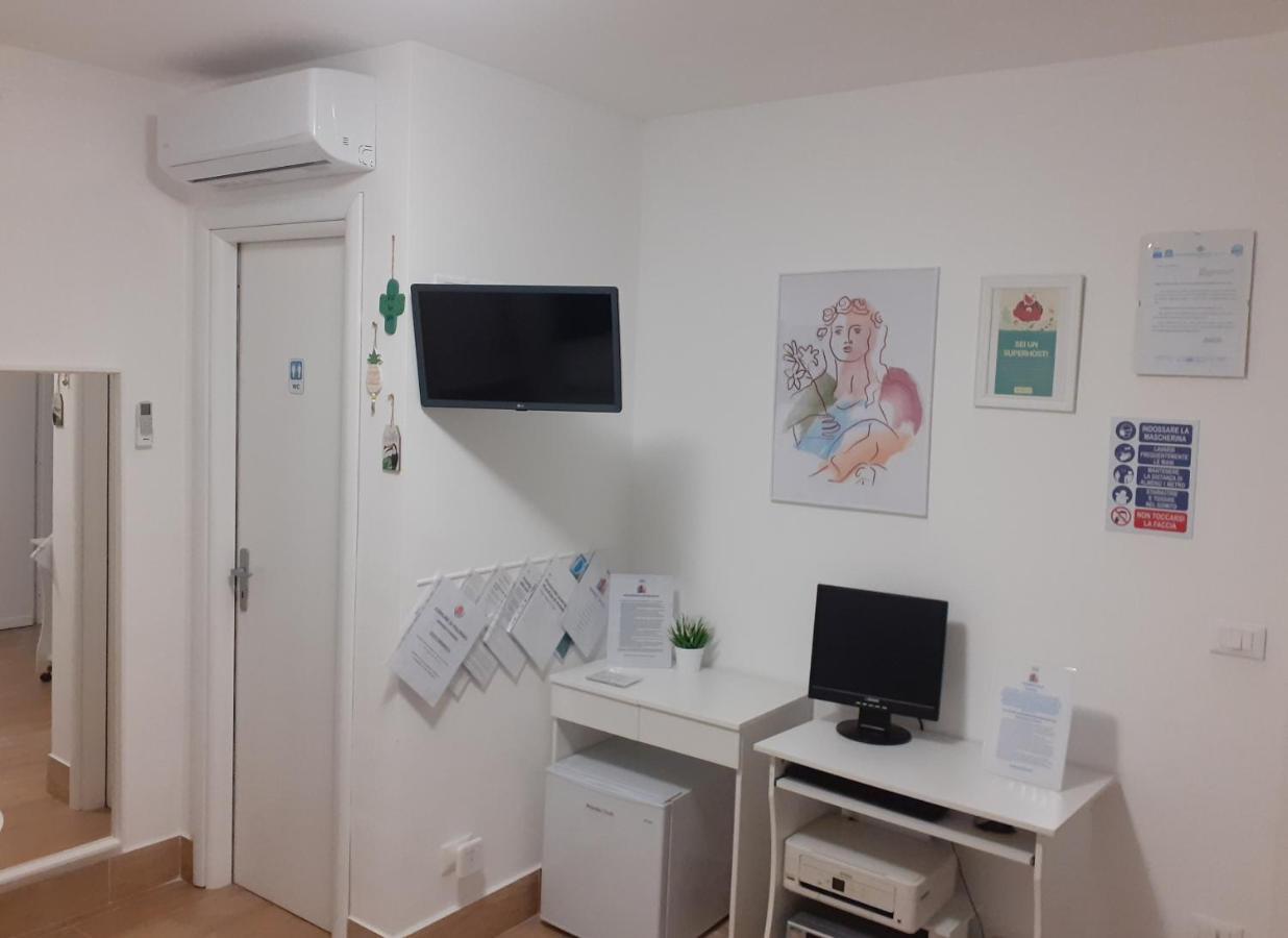 La Camera Di Stella - Ai Normanni Hotel Palermo Bagian luar foto