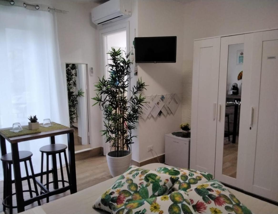 La Camera Di Stella - Ai Normanni Hotel Palermo Bagian luar foto