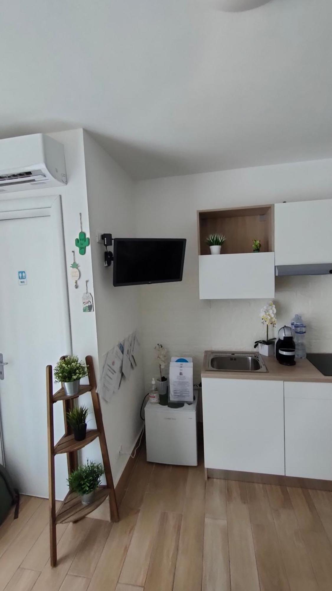 La Camera Di Stella - Ai Normanni Hotel Palermo Bagian luar foto
